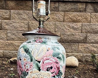 Chinese Famille Rose Porcelain Vase Lamp ginger chinoiserie lamp vintage works  Roses pink MCM family
