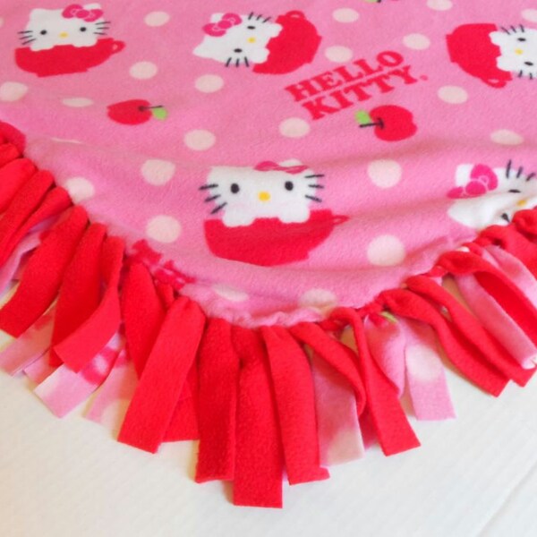 Hello Kitty Fleece Throw - Clearance
