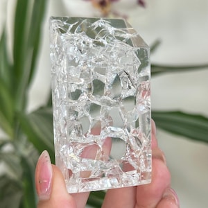 Rainbowy Crackle Quartz, Fire & Ice Quartz Freeform Carving A for Energy and Transformation, Gemstone, Rocks, Minerals, Crystal Freeform