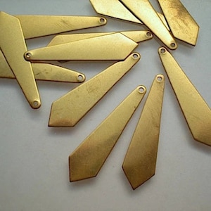 12 lange flache Messing Diamant Tropfen - kleine Stanzrohlinge ZA819