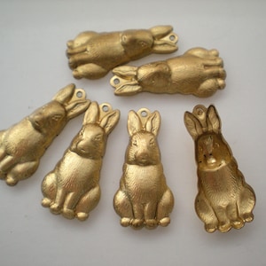 6 brass sitting rabbit charms ZE223