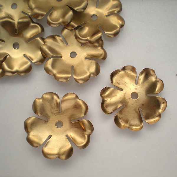 12 brass flower charms ZD212