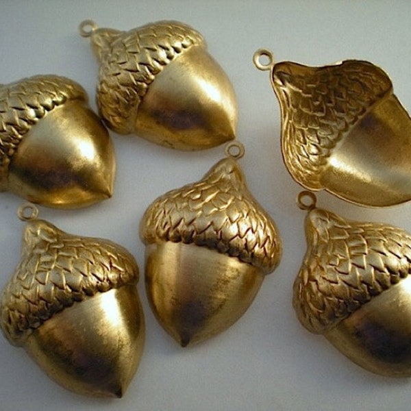 6 brass large acorn charms ZD705