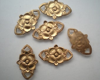 6 brass floral connectors ZD218