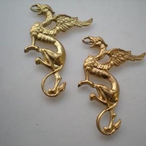 2 large flying dragon stamping facing left ZI119