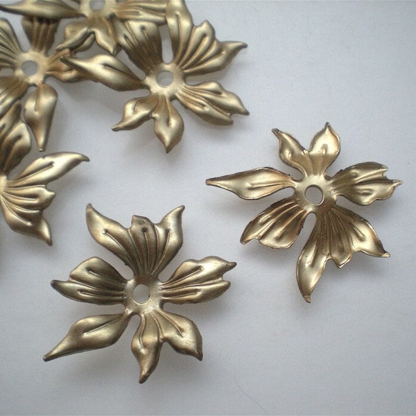 6 brass flower charms ZD210