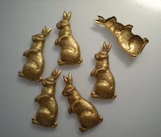 FORM series Rabbit & Leo ゴールドメッキ 6 Sitting Rabbit Stampings ZE222 - Etsy