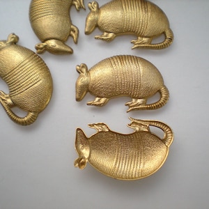 6 armadillos stampings ZE137