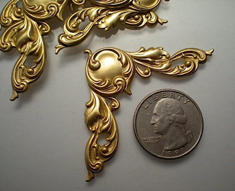 6 Brass Ornate Corner Brackets ZC207 - Etsy Canada