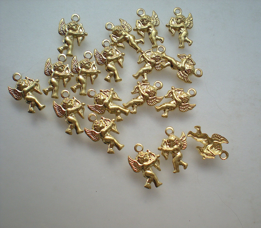 24 Brass Tiny Angel With Arrow Charms, 12 Facing Left, 12