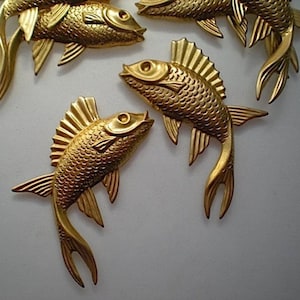 6 large brass fish charms, left and right ZG108