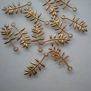 12 piccoli spruzzi di foglie ZD393