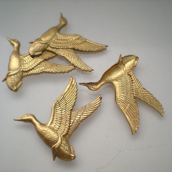 4 brass flying goose stampings ZE350