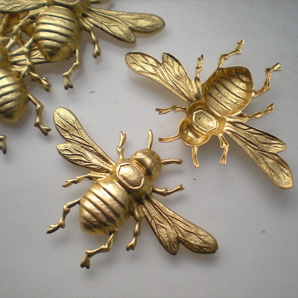 6 exlarge brass bumblebee charms ZF108