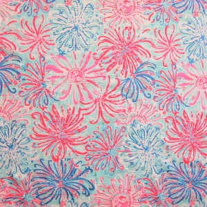 1 YARD Hannas Garden Poplin Cotton Fabric Lily