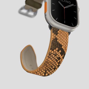 Apple Watch-armband i läder: Anpassade initialer tillgängliga, äkta pyton, handgjort exotiskt armband iWatch, orange