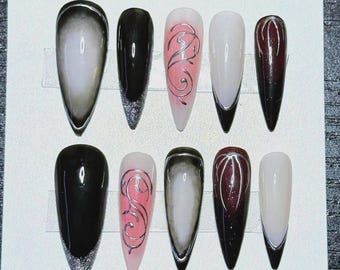 Unghie finte gotiche nere e rosse: unghie finte da strega vampira