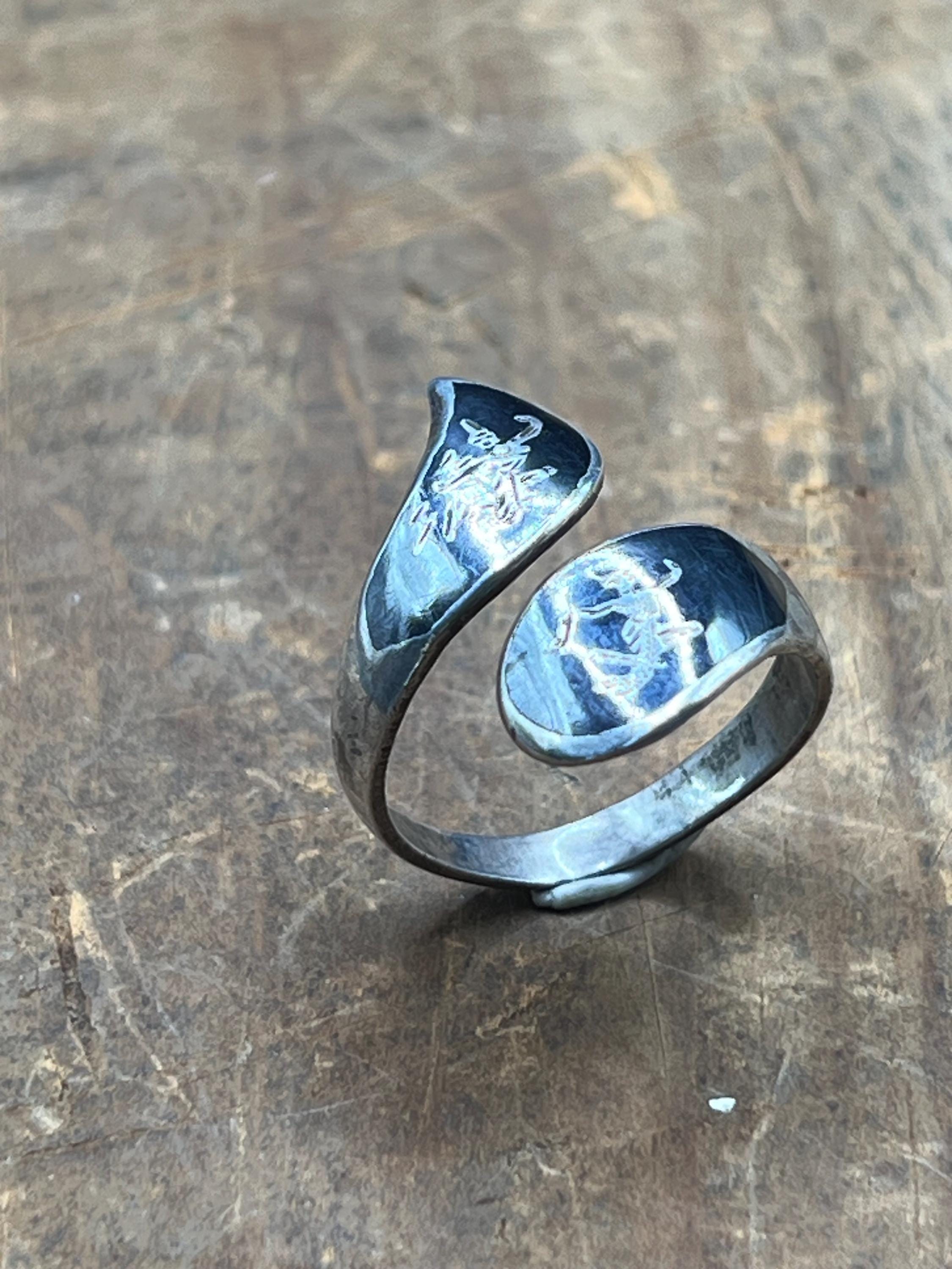 Siam Sterling Ring - Etsy