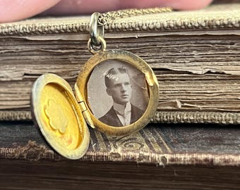 Antieke 14k gouden medaillonketting: Pearl Starburst, gegraveerd 1899