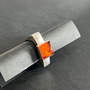 Modernist Sterling Silver & Amber Ring – 10g Heavy Geometric Brutalist Statement – Vintage 925 Mid Century Style – Sculptural Jewelry-Size 8