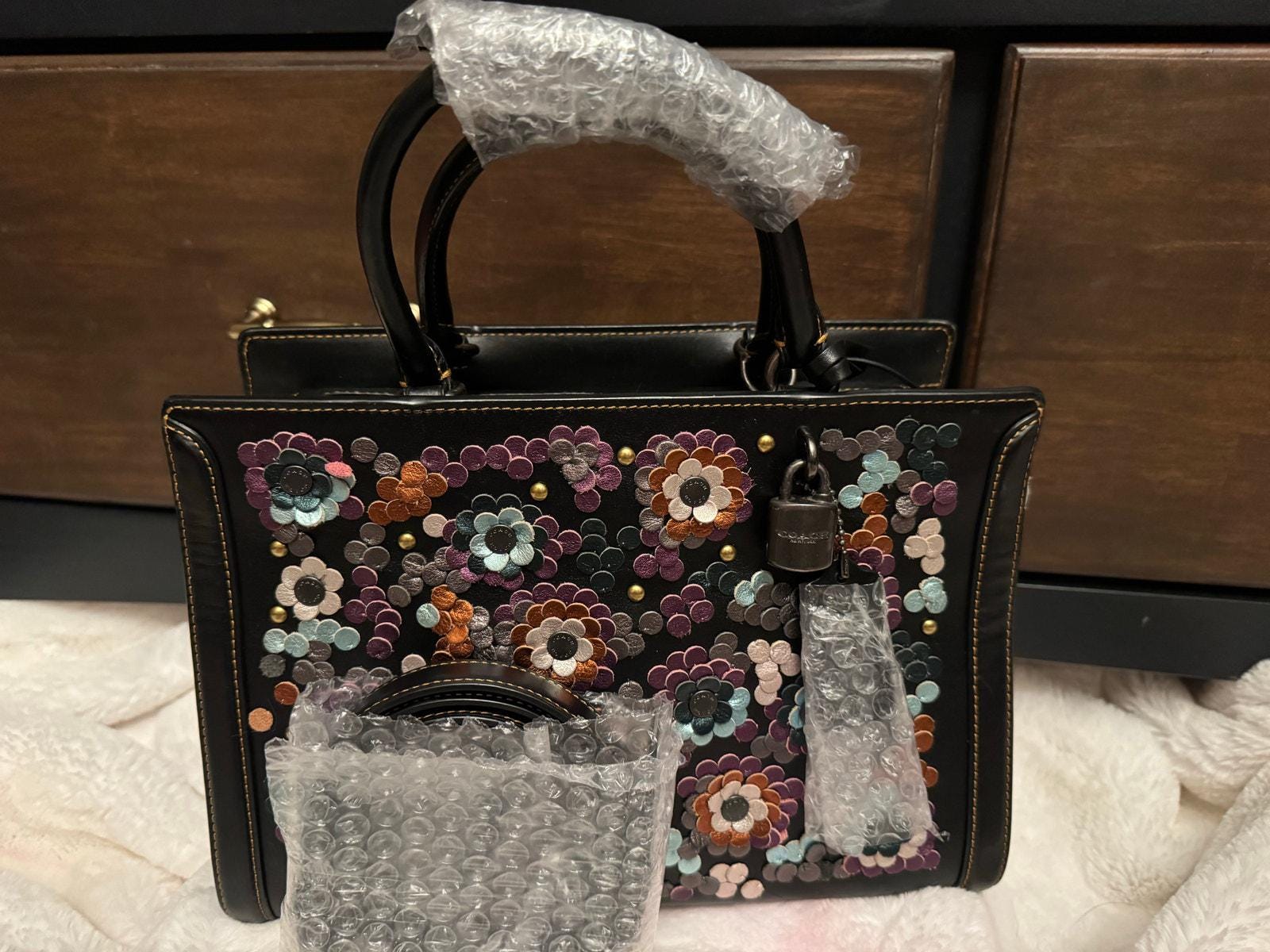 バッグ COACH Op Art floral accessory pouch MINT Coach Ltd Ed Sig