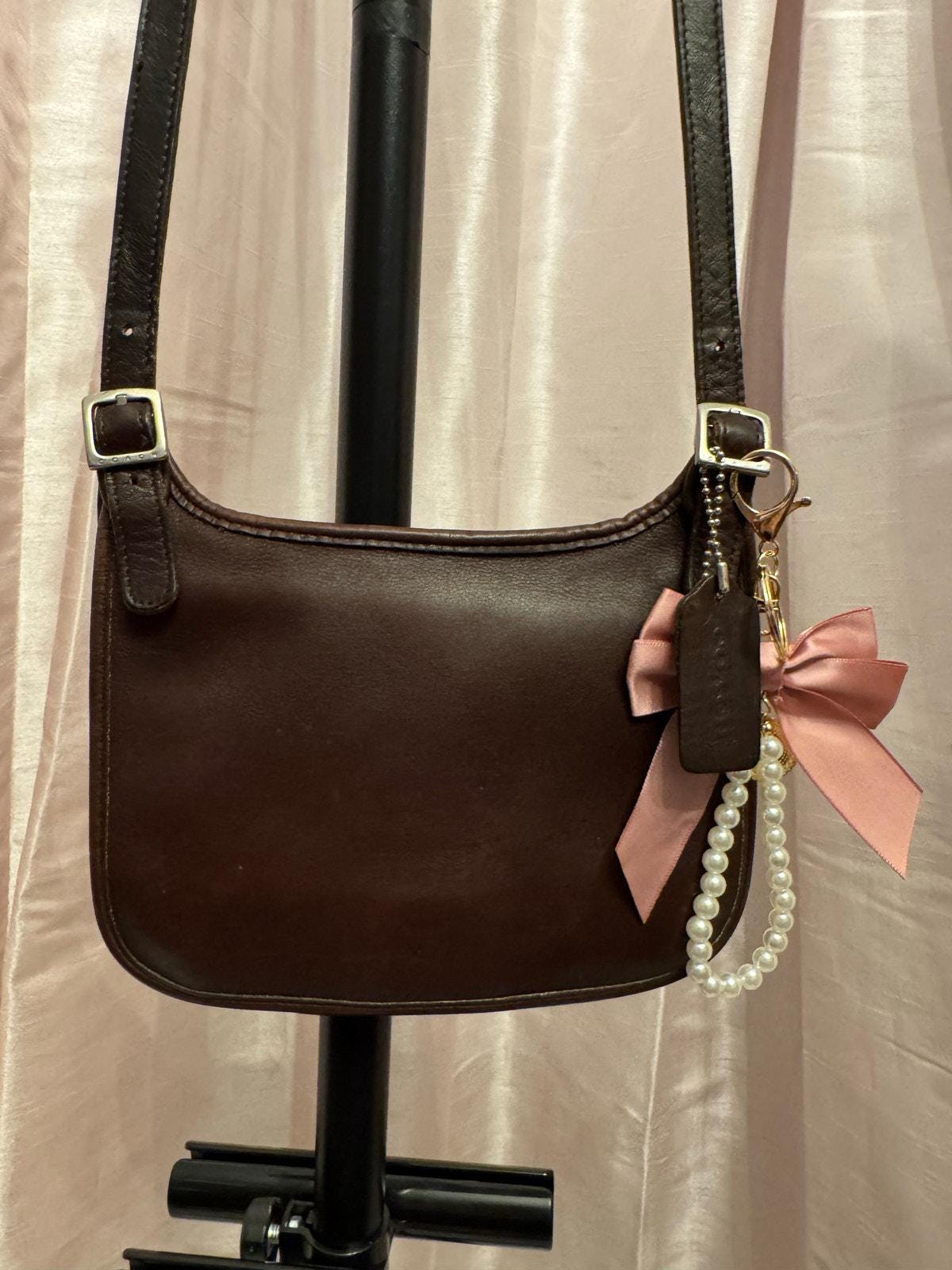 バッグ 00s old coach handbag black vintage 9924 Like New - Vintage Coach Casino Bag 9924 - Black With Brass