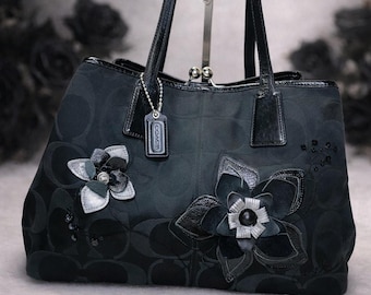 Coach Signature Jacquard Tea Rose Kisslock Tote Black