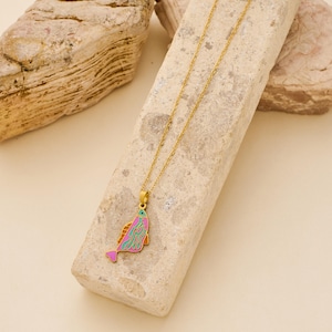Enamel Fish Pendant Necklace – Steel with Gold Plating – Ocean-Inspired Jewelry for Women – Everyday Wear & Unique Gift for Birthdays