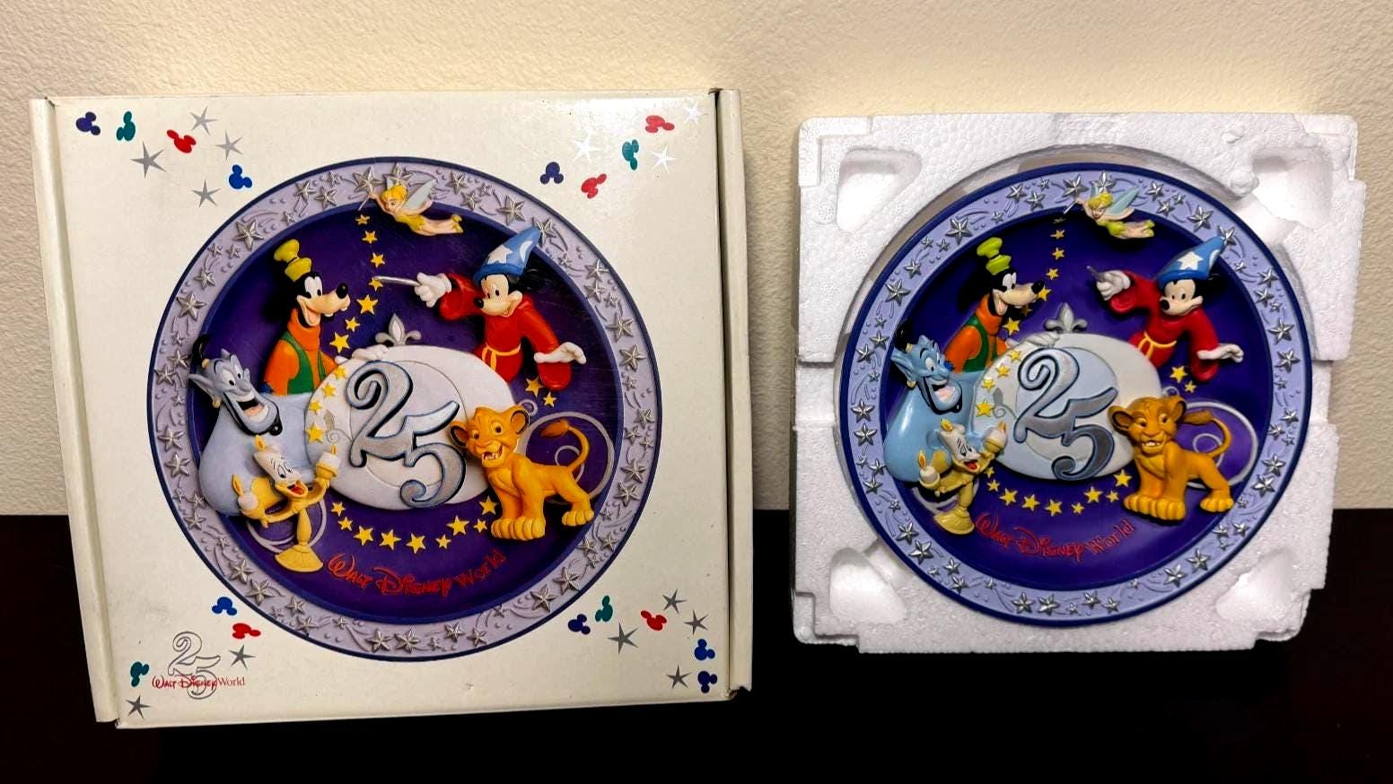 1996 Disney World 25th Anniversary 3D Collector Plate Genie Mickey