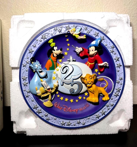 1996 Disney World 25th Anniversary 3D Collector Plate Genie Mickey