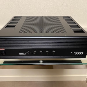 Винтажный 5-канальный усилитель мощности Adcom GFA-6000 – 100 Вт x3 + 60 Вт x2 – протестирован и превосходен