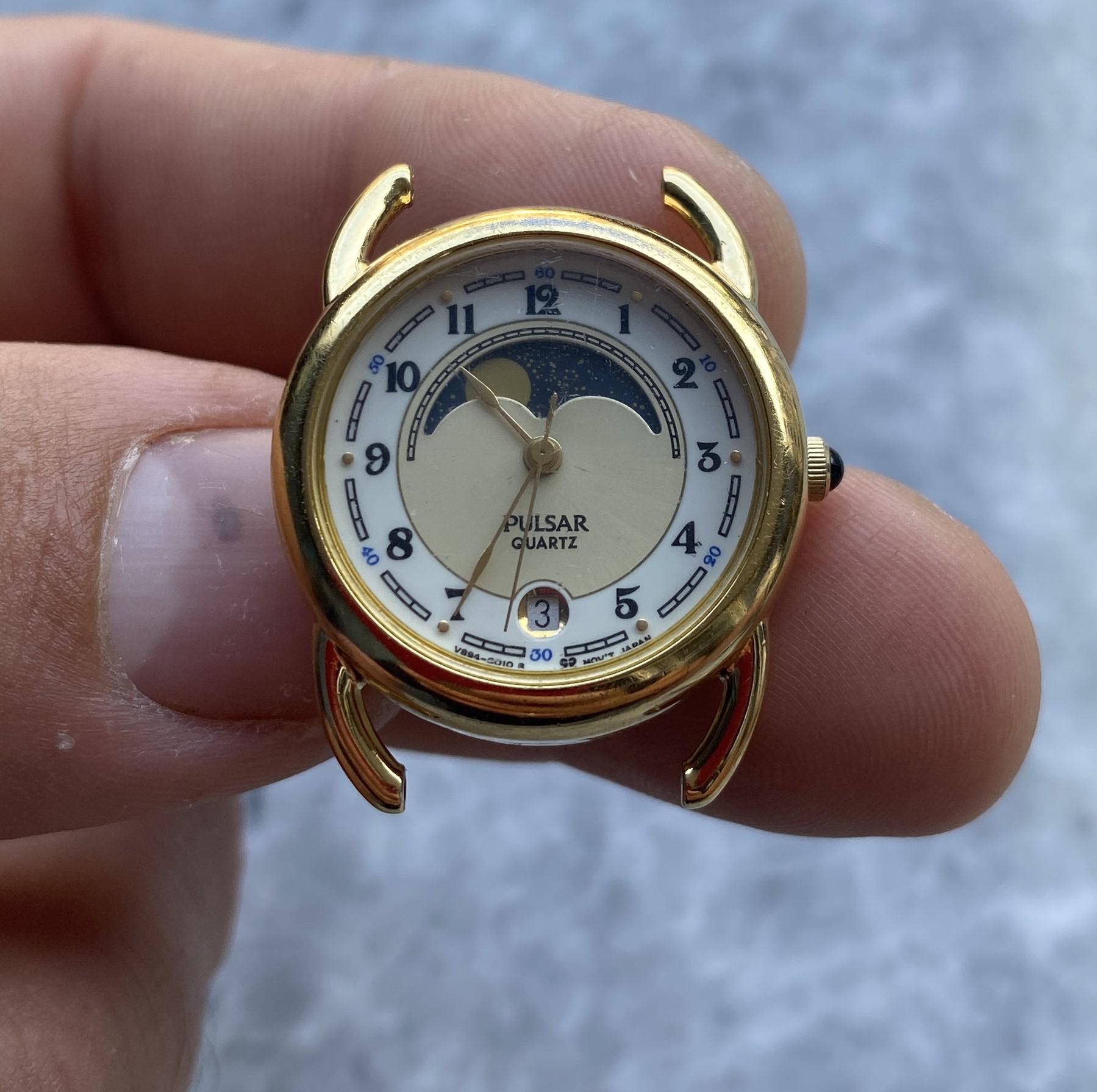 Women\'s Vintage 1988 MOONPHASE Watch PULSAR V894-0010 Vintage Pulsar Quartz Moonphase Watch | Mercari main image 3