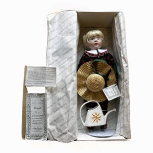 Vintage Helen Kish 1992 Hannah Doll 17&quot; with Porcelain Watering Can & COA #2005