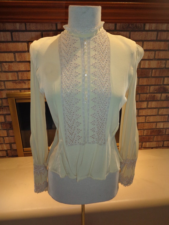 Vintage 1940s Ivory Victorian Reboot Redux Silk Bl