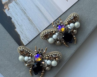 Luxury Crystal Bee Brooch, Handmade Statement Insect Pin, Glamorous Beaded Jewelry, Gold & Black Couture Brooch for Women, Gift for Her