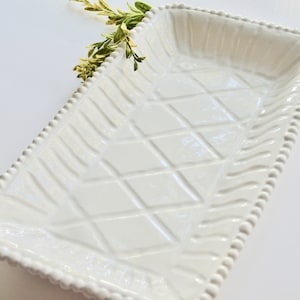 Handgefertigte Weiße Keramik Servierplatte: Rechteckiges Keramik Tablett