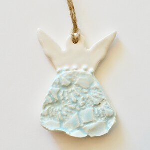 Ceramiczna ozdoba anioła ~ Ozdoby anioła bożonarodzeniowego ~ Prezenty świąteczne dla nauczycieli ~ Ozdoby świąteczne ~ Anioły ~ Prezenty anioła bożonarodzeniowego ~ 6692