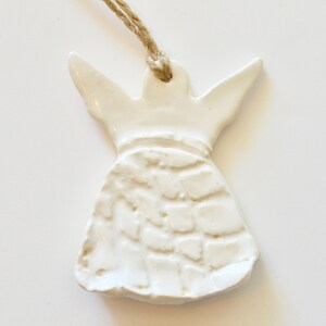 Ceramiczna ozdoba anioła ~ Ozdoby anioła bożonarodzeniowego ~ Prezenty świąteczne dla nauczycieli ~ Ozdoby świąteczne ~ Anioły ~ Prezenty anioła bożonarodzeniowego ~ 6688