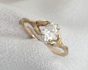 Willow Twig Solitaire Engagement Ring with Oval Moissanite