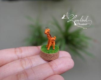 Micro Crocheted Giraffe in Glass Dome Terrarium, Tiny Amigurumi Animal Figurine, Miniature Desk Decor, Giraffe Lover Gift