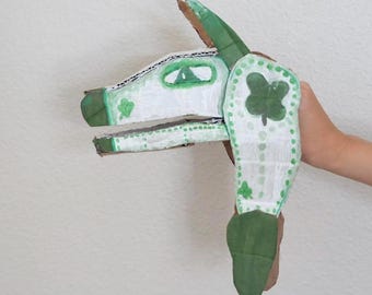 Drachen Puppe