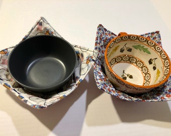 Gray Bicycle and Ferns quilted cotton reversible microwavable soup bowl holder or cozy