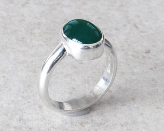 Sterling Silver Ring with 10mm x 12mm Green Onyx Cabochon
