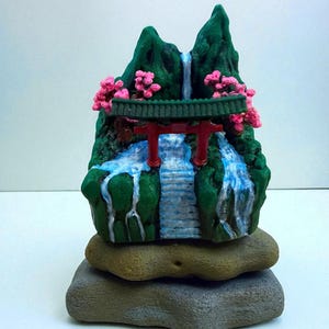 Miniature Japanese Torii Gate Waterfall – Handmade Mountain Diorama with Cherry Blossoms, Zen Garden Decor, Desk Ornament, Unique Gift