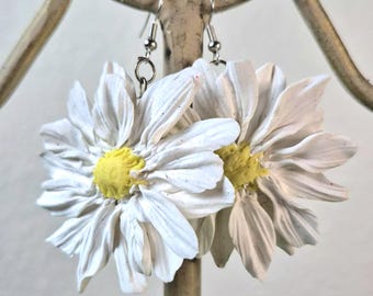 Oorbellen "Witte Madeliefjes"