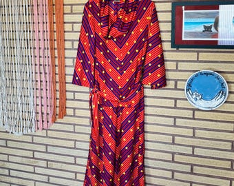 Vintage 70's Mod Two Piece Striped Polyester Skirt Set - Size 4 - Bust 35, Waist 23 - 70's Skirt Separates - Two-Piece Skirt Set