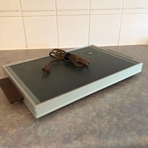 Vintage 70's Cornwall Glass Electric Warming Trivet with Wood Handles - 70's Entertaining - 70's Warming Tray - Hot Plate - Buffet Serveware