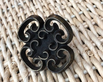 Vintage 60's Ornate Burnished Brass Clover Leaf Drawer Pull - 2.25 inches - 60's Bronze Hardware - Home Decor - Furniture - Knob