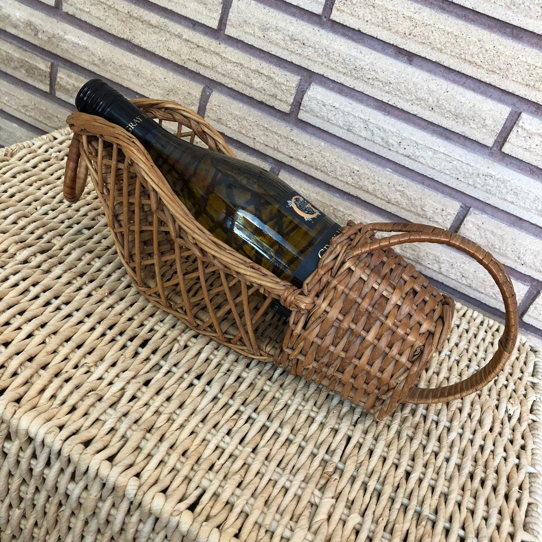 Vintage Wicker Wine Bottle Holder Wicker Basket Wine Basket Boho Home Decor 80's Wicker Hostess