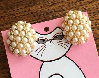 Vintage 80's Mini Pearl Oval Earrings - 80's Stud Earrings - Pearl Earrings - Oval Pearl Earrings - Mini Pearl Egg Earrings - Classic Pearls